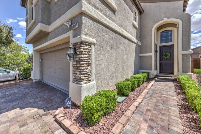 Building Photo - Beautiful Upgraded Home 3-Bedroom with Solar, Smart Home Features & Private Backyard Oasis