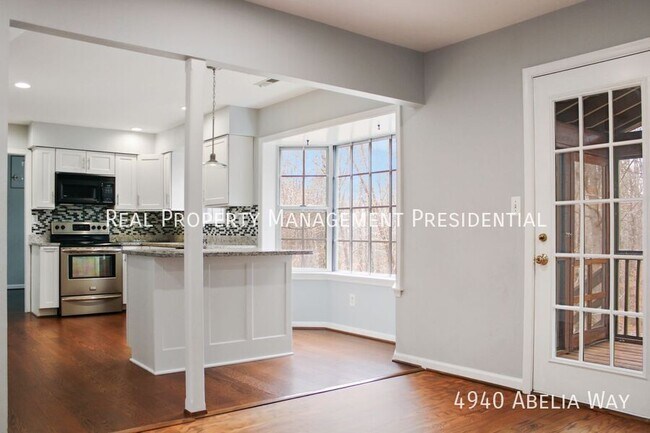 Foto del edificio - 4940 Abelia Way