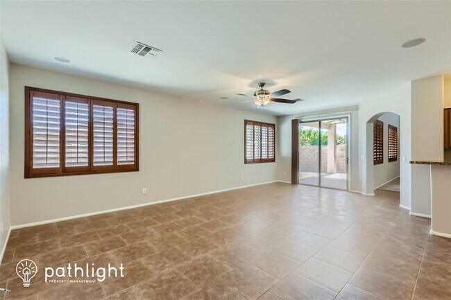 Foto del edificio - 40781 W Robbins Dr
