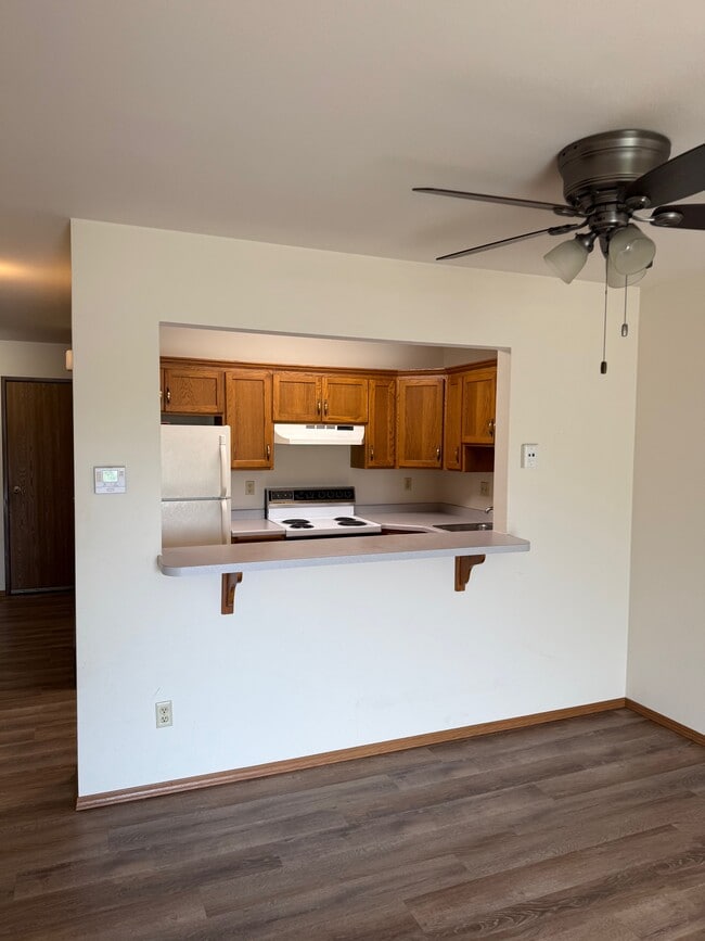 Building Photo - N1531 Fawn Ridge Dr