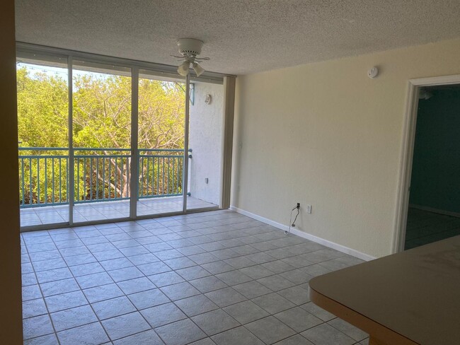 Building Photo - 3675 Seaside Dr