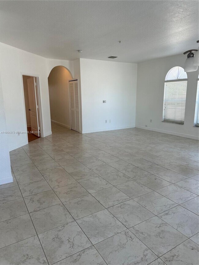 Foto del edificio - 4311 SW 160th Ave