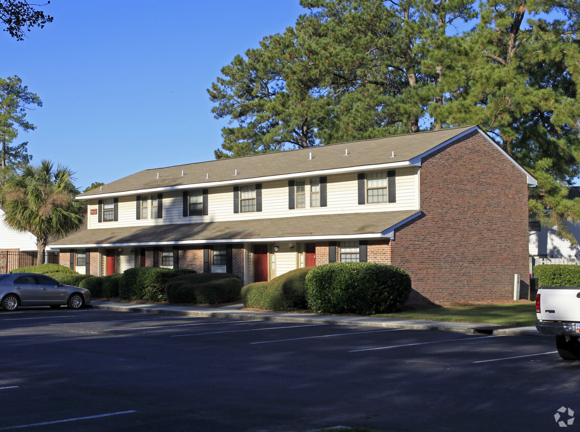 Primary Photo - Parsonage Point Apartments