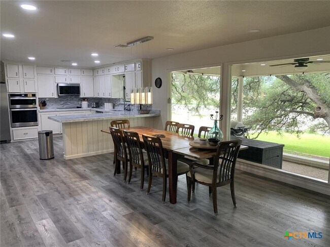 Foto del edificio - 1508 S Ridge Rd