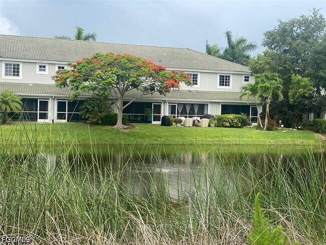 Building Photo - 8240 Pacific Beach Dr