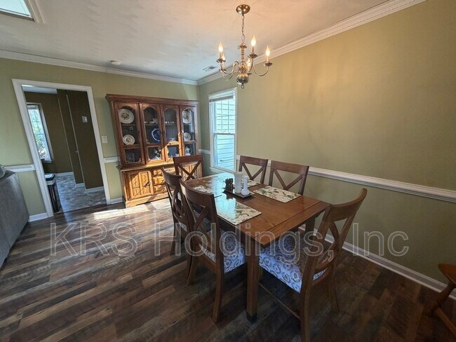 Foto del edificio - 401 Pam Ln