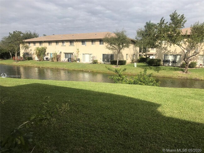 Foto del edificio - 7501 Kimberly Blvd