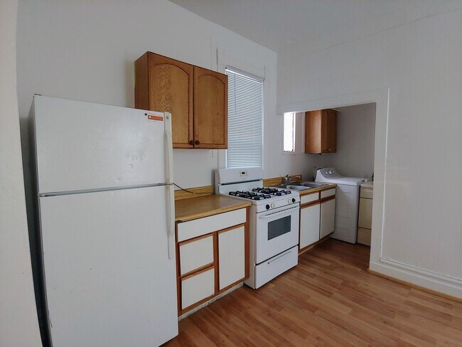 Foto del edificio - 2658 Adams Ave