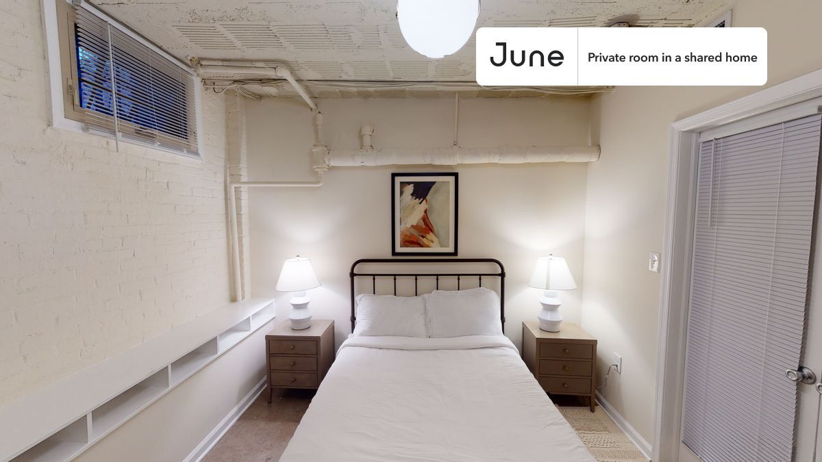 Private bedroom in 5 bed/2 bath Home - Private bedroom in 5 bed/2 bath Home