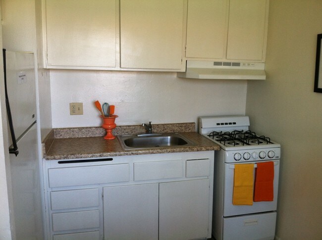 Foto del edificio - 46601 Arabia St
