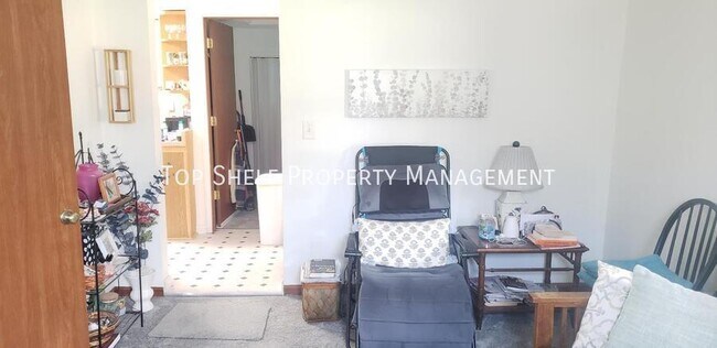 Foto del edificio - 1315 Emma Ave
