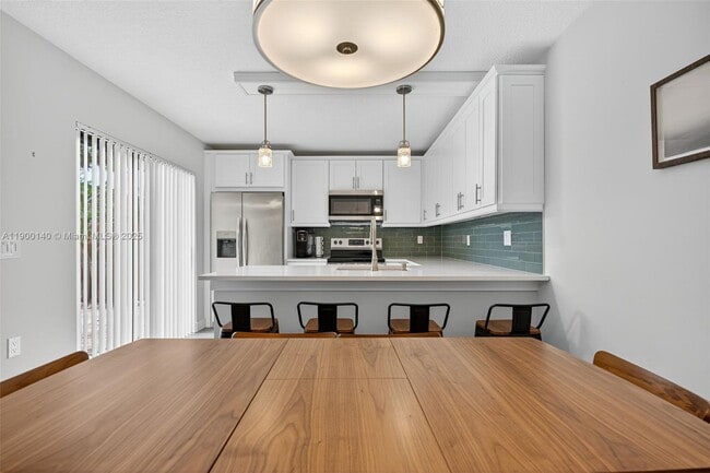 Building Photo - 2701 27th Ct