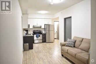 Building Photo - 258C-258 Sunview St