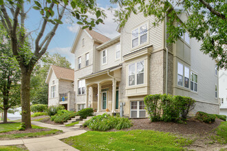 Building Photo - 5565 Cambridge Way