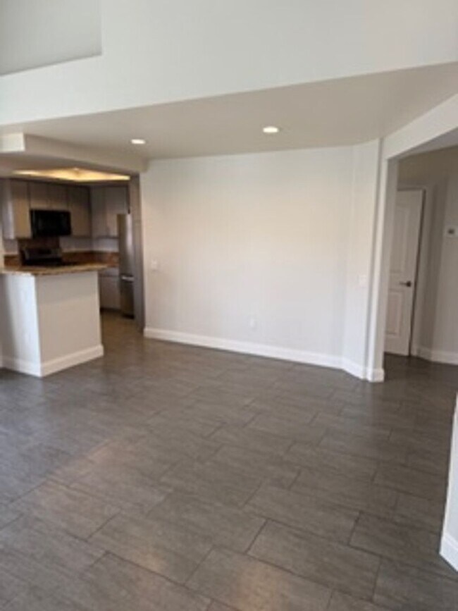 Foto del edificio - 2 Bed / 2 Bath Townhome in El Cajon