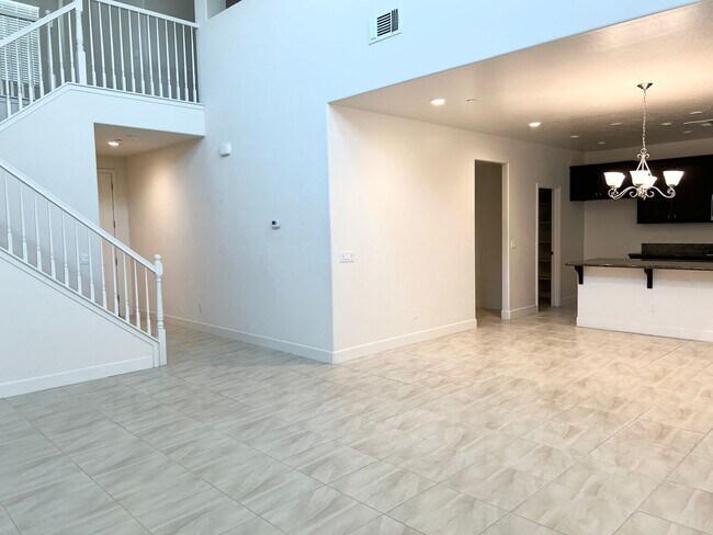 Building Photo - 3 Bedroom / 2.5 Bath In Tanglewood Gated Community