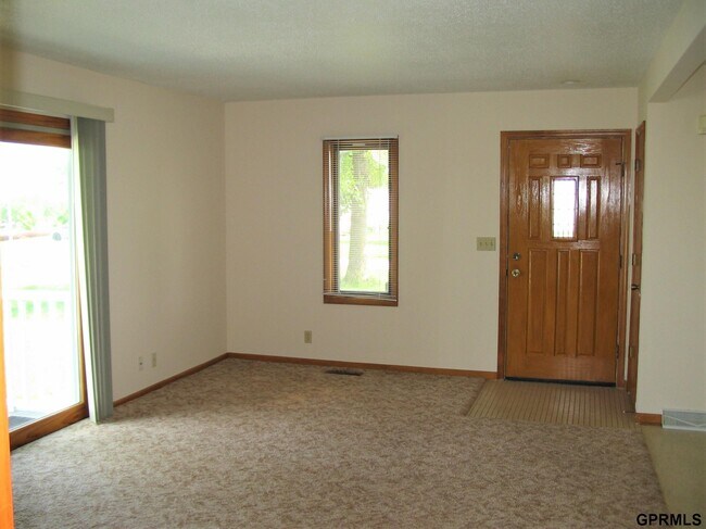 Foto del edificio - 17604 6th St