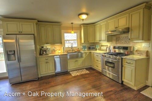 Building Photo - 4 br, 2.5 bath House - 902 Brandon Rd