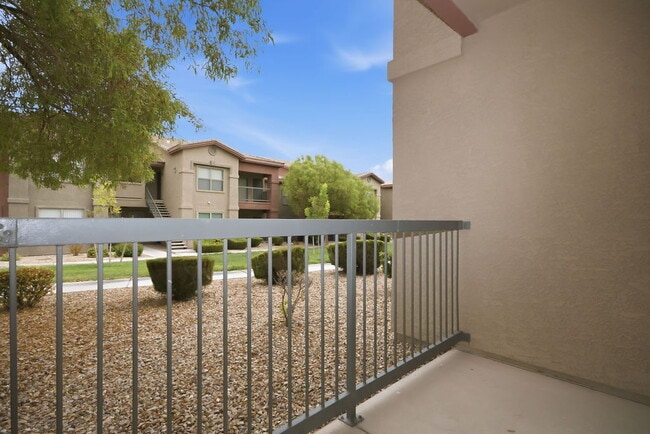 Building Photo - 8000 W Badura Ave