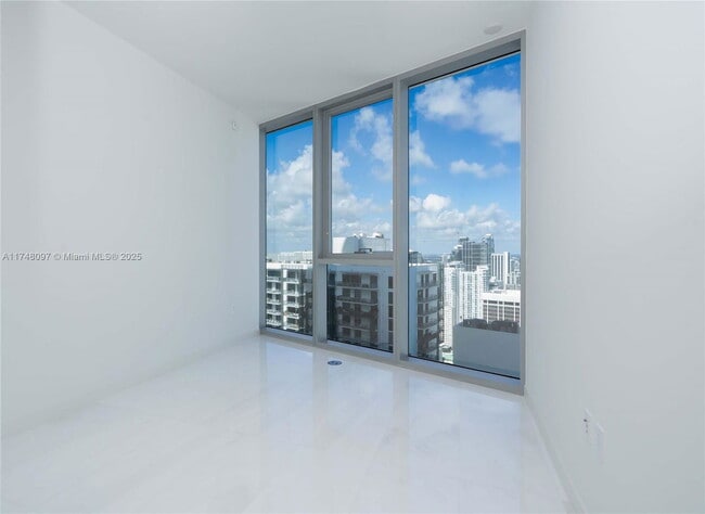 Foto del edificio - 300 Biscayne Blvd Way