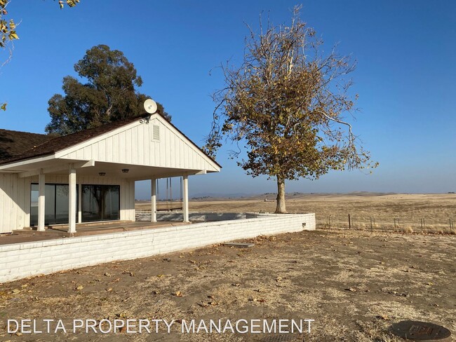 Foto del edificio - 41181 Wide Awake Ranch Rd