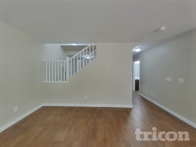 Building Photo - 5213 S 23rd Pl