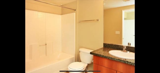 Foto del edificio - 504 W 41st Dr