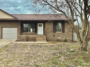 Building Photo - 109 Miller Dr