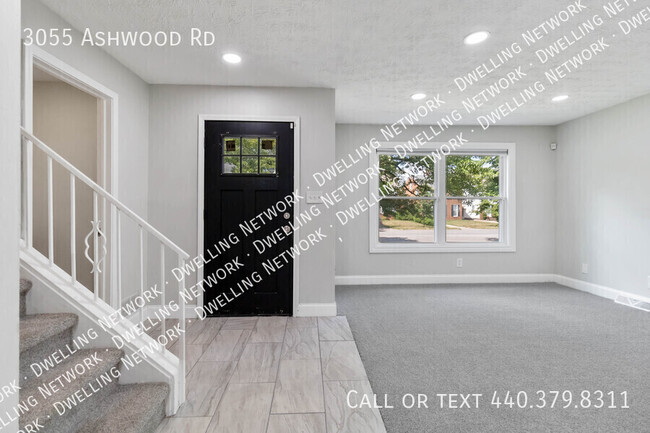 Foto del edificio - 3055 Ashwood Rd