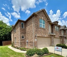 Building Photo - 245 Barrington Ln
