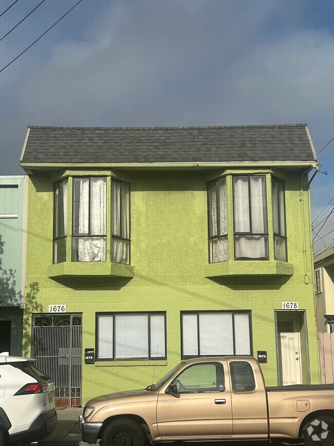 Building Photo - 1676 48th Ave