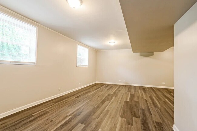 Foto del edificio - 8102 Sidras Ct