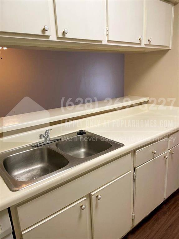 Foto del edificio - 8527 Hearth Dr