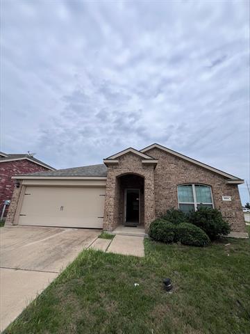 Primary Photo - 904 Platinum Dr