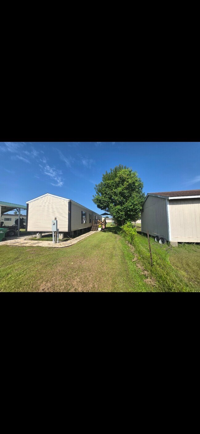 Foto del edificio - 130 Raoul Ln