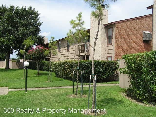 Building Photo - 9101 Country Creek Dr
