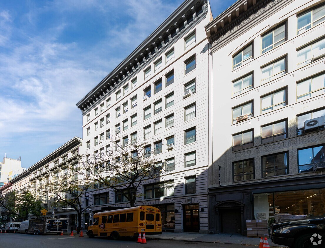 Foto principal - 121-125 W 17th St