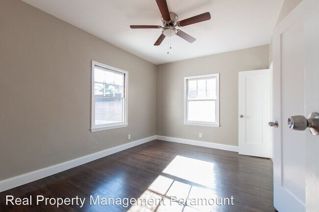 Foto del edificio - 3 br, 2.5 bath House - 136 N Martel Ave
