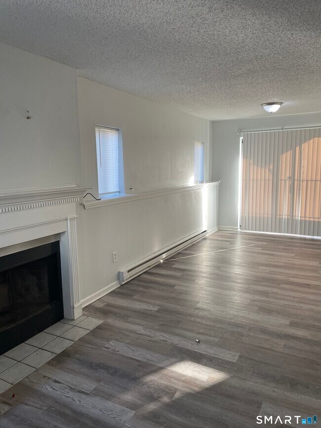 Foto del edificio - 925 Oronoke Rd