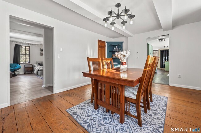 Building Photo - 62 Church St