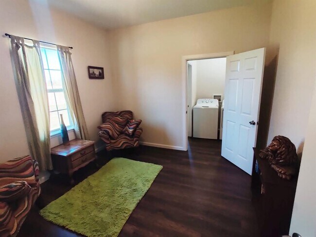 Foto del edificio - 13641 Magnolia Pkwy