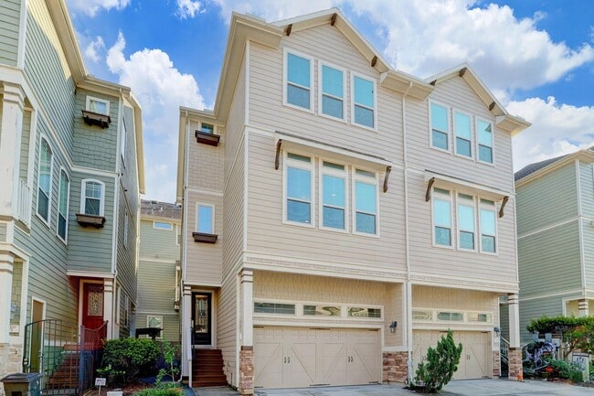 Building Photo - 1241 Nelson Falls Ln