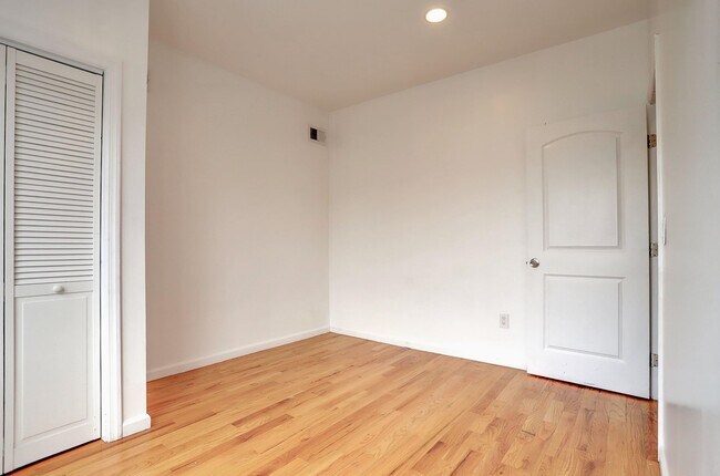 Foto del edificio - 345 N 2nd St