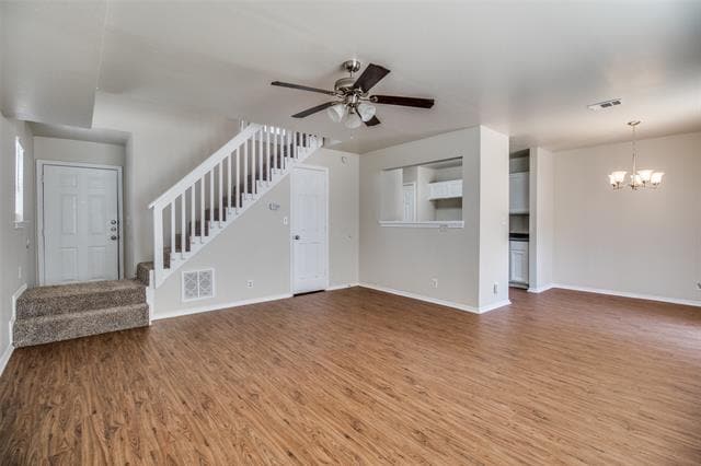 Building Photo - 913 N Brents Ave