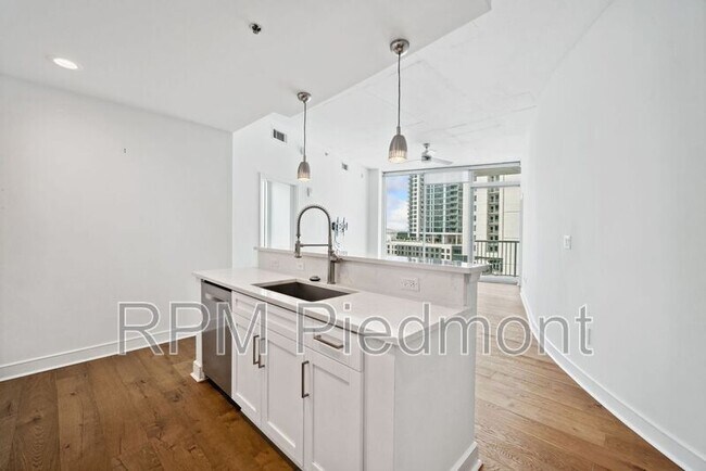 Photo - 44 Peachtree Pl NW Apartment