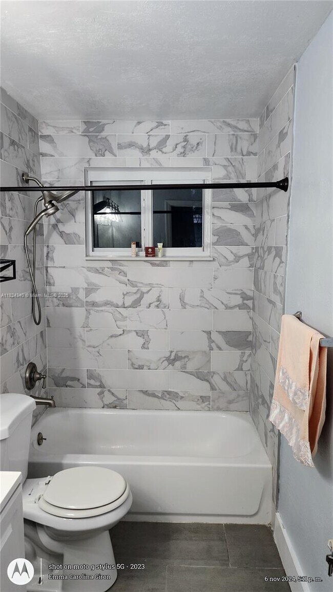 Foto del edificio - 1611 Avenue H W