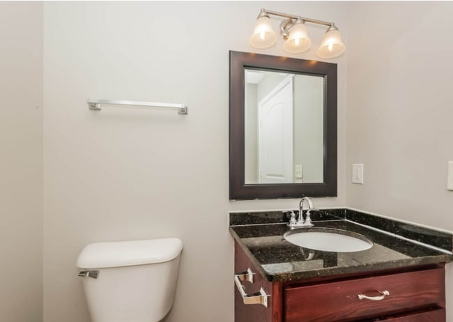 Foto del edificio - 1005 Bolton Dr