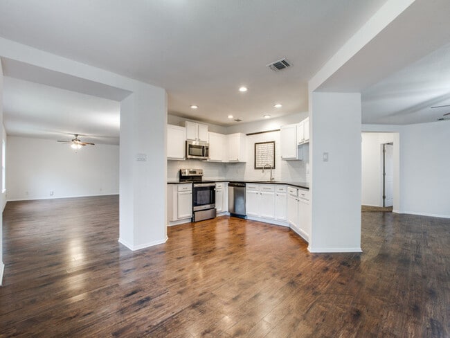 Building Photo - San Antonio, TX - House - $2,095.00 Availa...