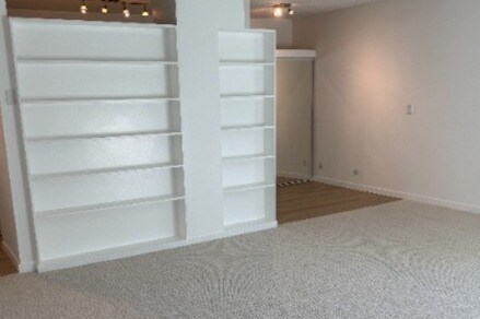 Foto del edificio - 6315 Primrose Ave