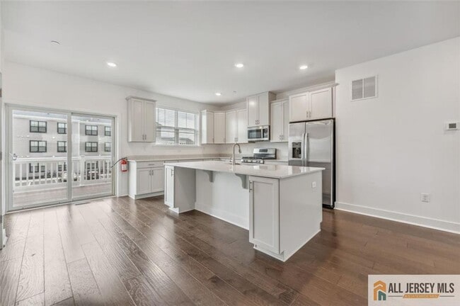 Building Photo - 46 Mariveles Wy